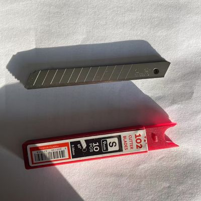 12 lames de cutter à 9 mm avec acier à haute teneur en carbone SK2 et angle de coupe de 60 degrés