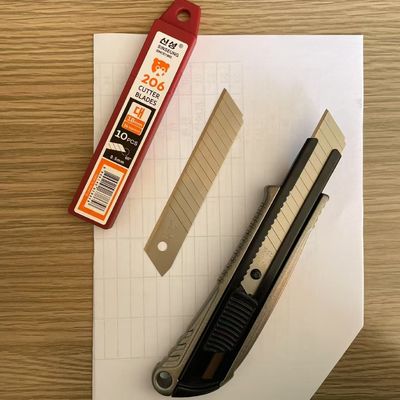Acier à haute teneur en carbone coupé 18 mm lames pour une précision polyvalente dans la coupe