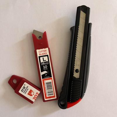 0Épaisseur de couteau de 18 mm, coupe la plupart des couteaux